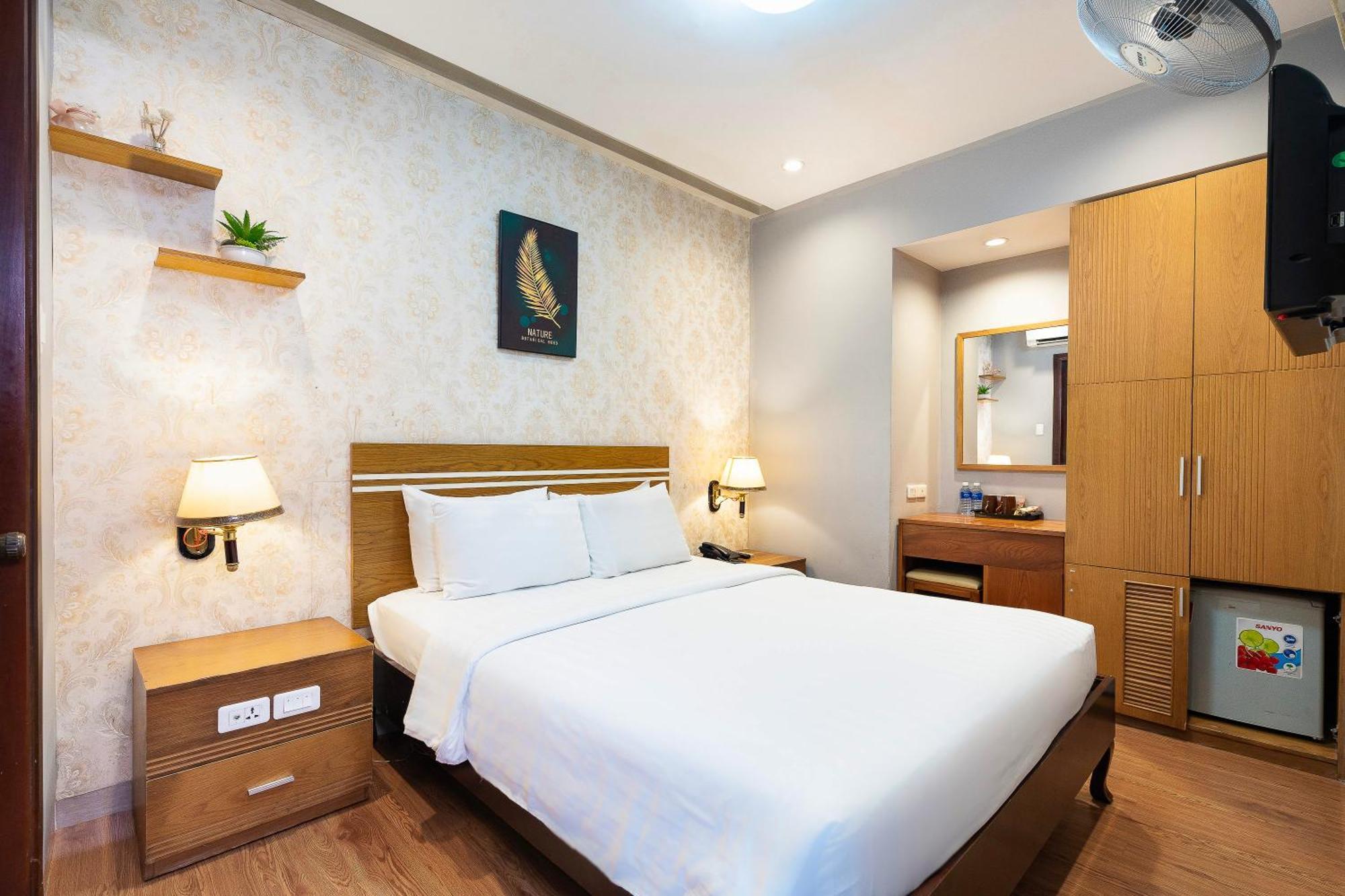 Lucky Star Hotel - Ben Thanh Хошимин Экстерьер фото